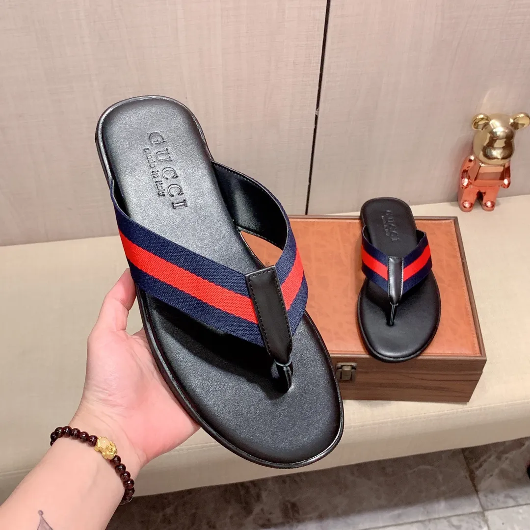 Slippers: New model: Factory price: 220💰💰🎩🎩🔥🔥《 Gucci* 》Series of slippers top purchasing agent🔍🔍Sold simultaneously for men, original Italian imported webbing made of selected cowhide, exquisite workmanship,), sole: (super comfortable) original factory special sole, ⚠️exclusive double-layer movable molded sole super comfortable⚠️, real shot🎬the real thing is more beautiful🔍🔍266 regular code 38-45
